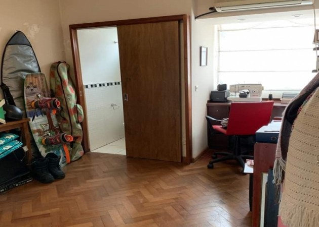 DEPARTAMENTO DOS DORMITORIOS DOS BAÑOS LAVADERO INDEPENDIENTE BALCON CORRIDO AL FRENTE CON COCHERA