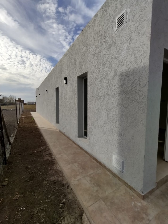 Casa en Funes con piscina y parrilla