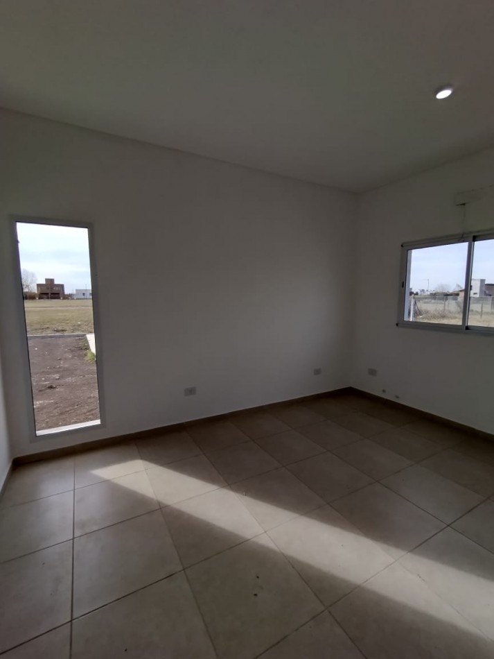 Casa en Funes con piscina y parrilla