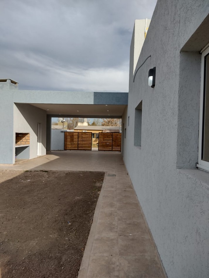 Casa en Funes con piscina y parrilla