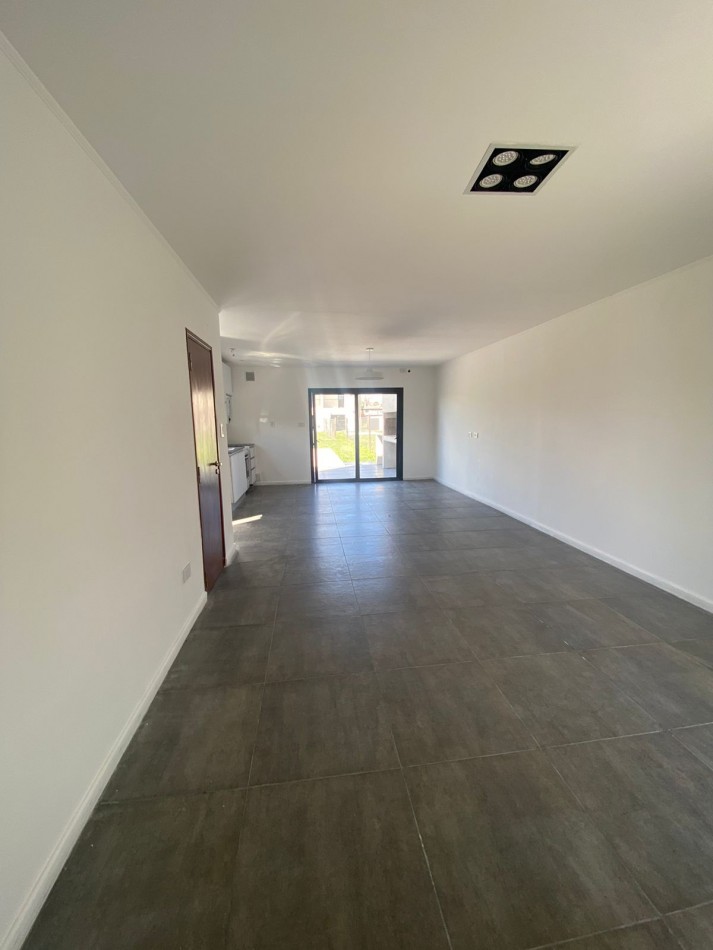 FUNES NORTE . CASAS TERMINADAS CON FINANCIACION Y ENTREGA INMEDIATA