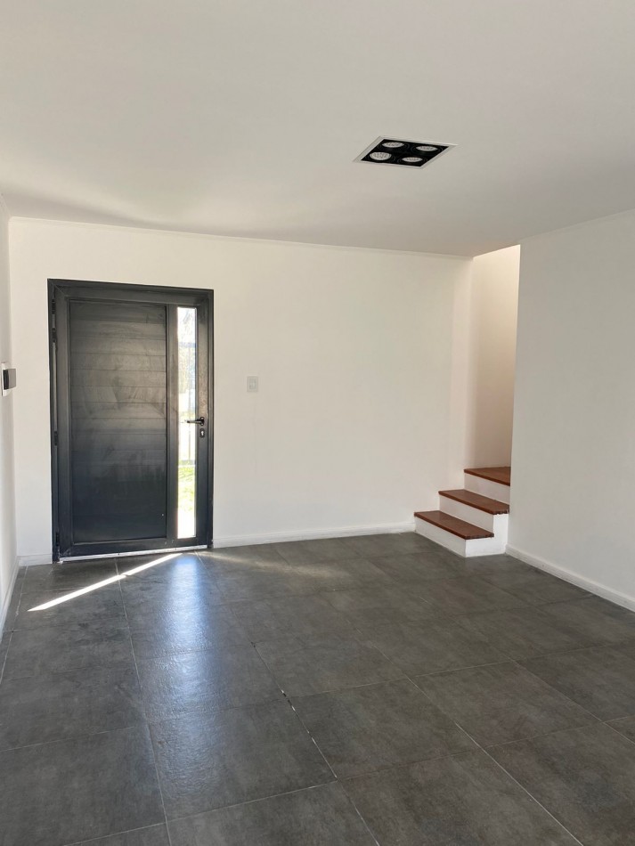 FUNES NORTE . CASAS TERMINADAS CON FINANCIACION Y ENTREGA INMEDIATA