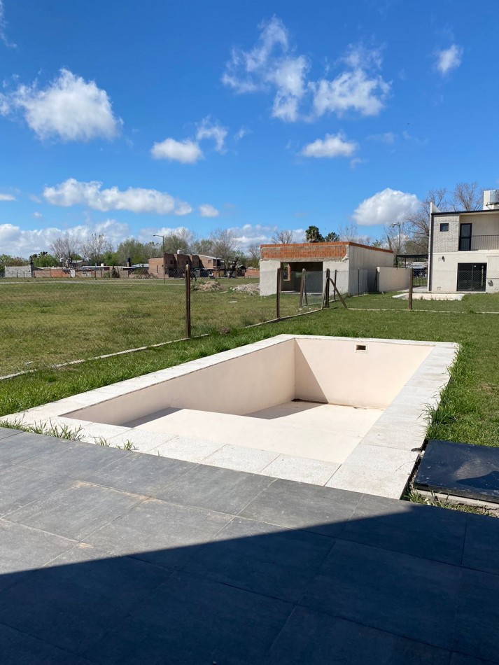 FUNES NORTE . CASAS TERMINADAS CON FINANCIACION Y ENTREGA INMEDIATA