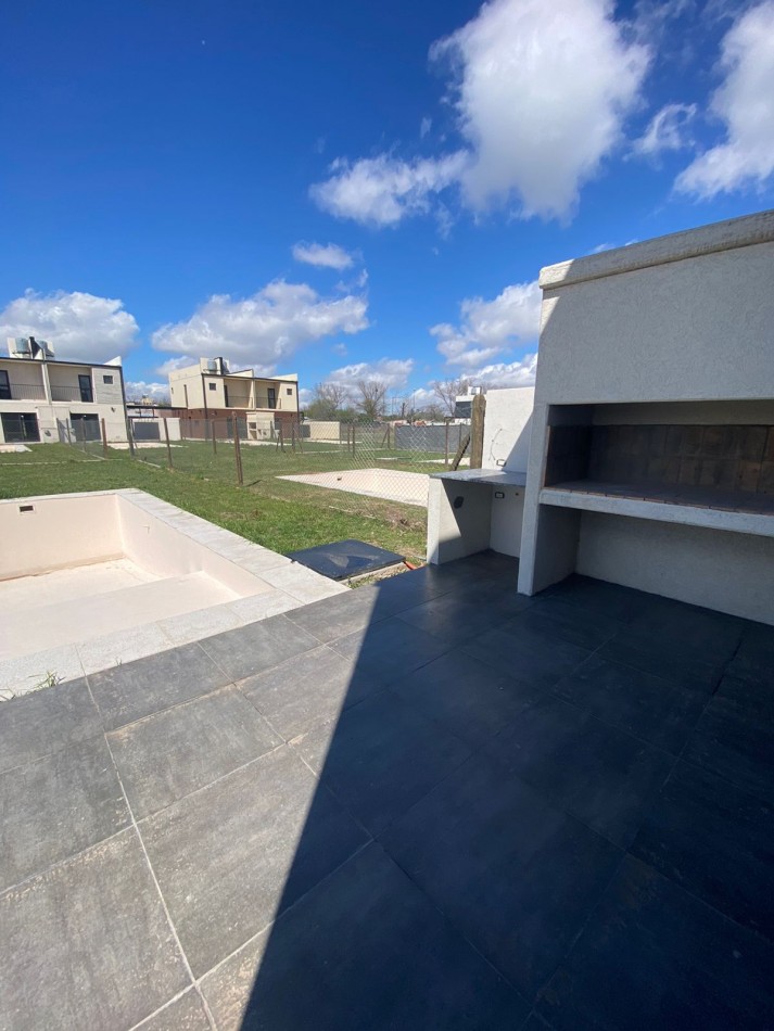 FUNES NORTE . CASAS TERMINADAS CON FINANCIACION Y ENTREGA INMEDIATA