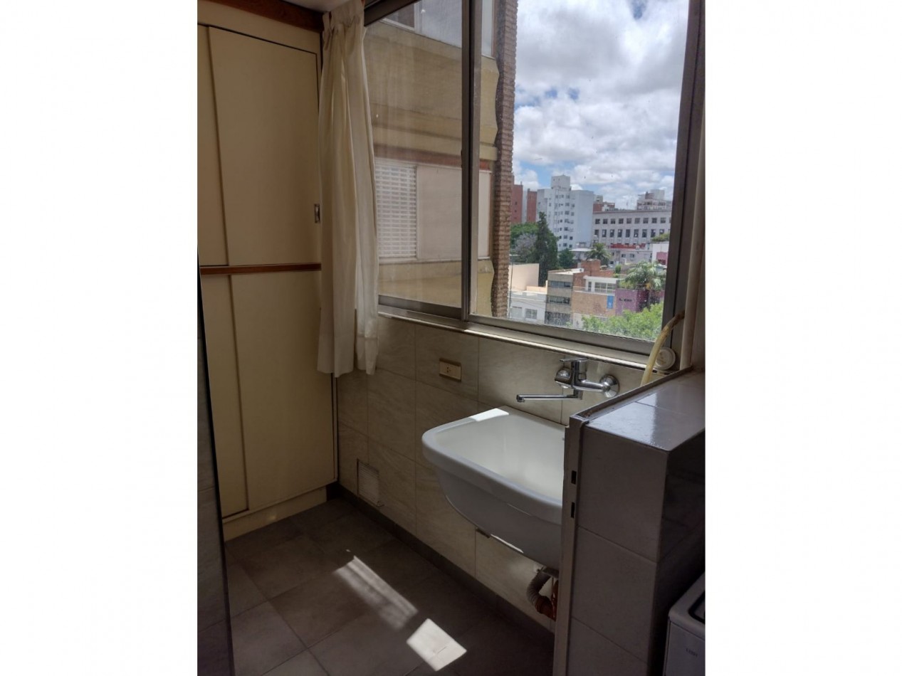 DEPARTAMENTO SEMI-AMOBLADO DE 2 DORMITORIOS EN ZONA PRIVILEGIADA