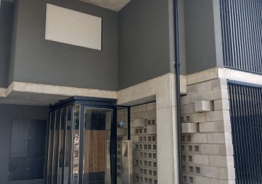 Venta monoambiente al frente Richieri al 400